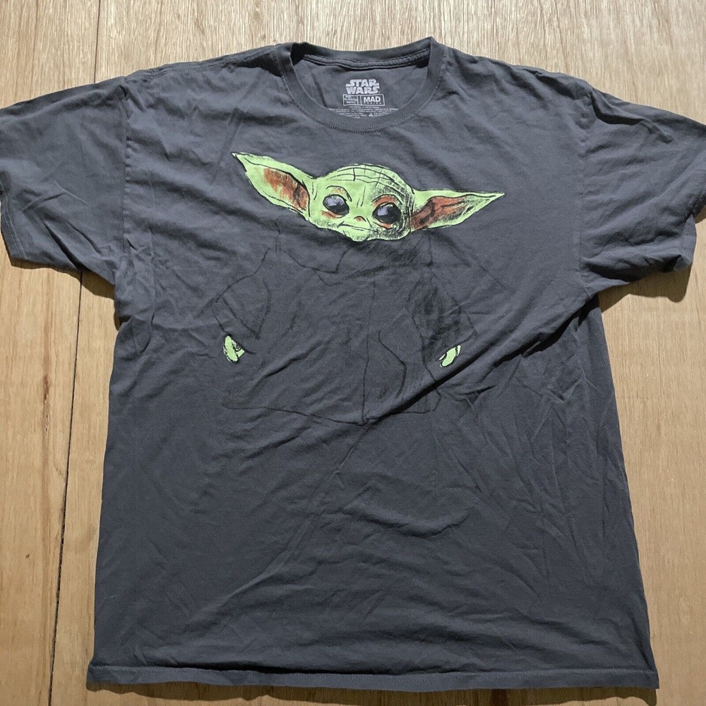 Womens Size XL‎ Gray Star Wars Baby Yoda T-Shirt by MAD ENGINE